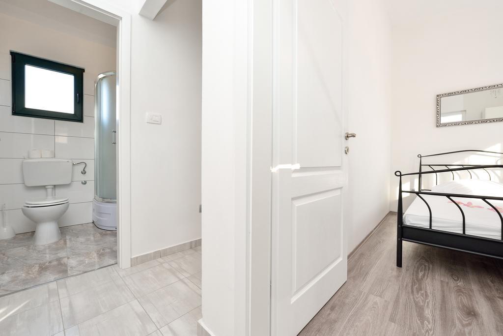 Holiday Home Jakov Bibinje Luaran gambar